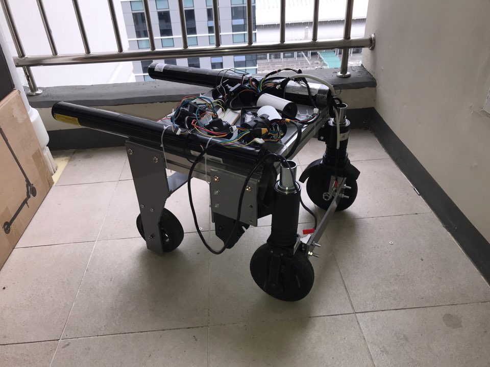 누구나 소유 & 공유할 수 있는 저가형 배송 로봇